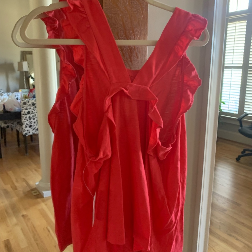Womens, Loft brand, NEW w/tag, Fushia color ruffled tank, Size L